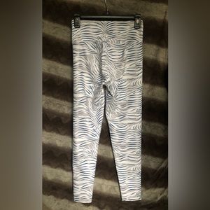 Animal print gym leggings S
